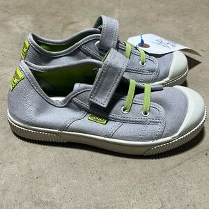 Kids KEEN canvas shoes